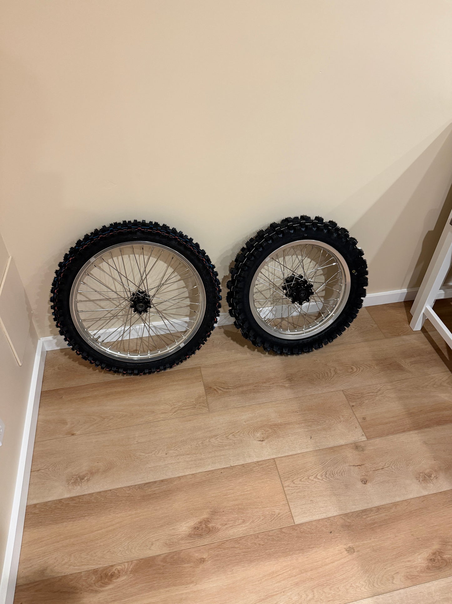 16/19 Talaria mx3/4/xxxWheelset with dirt tires!