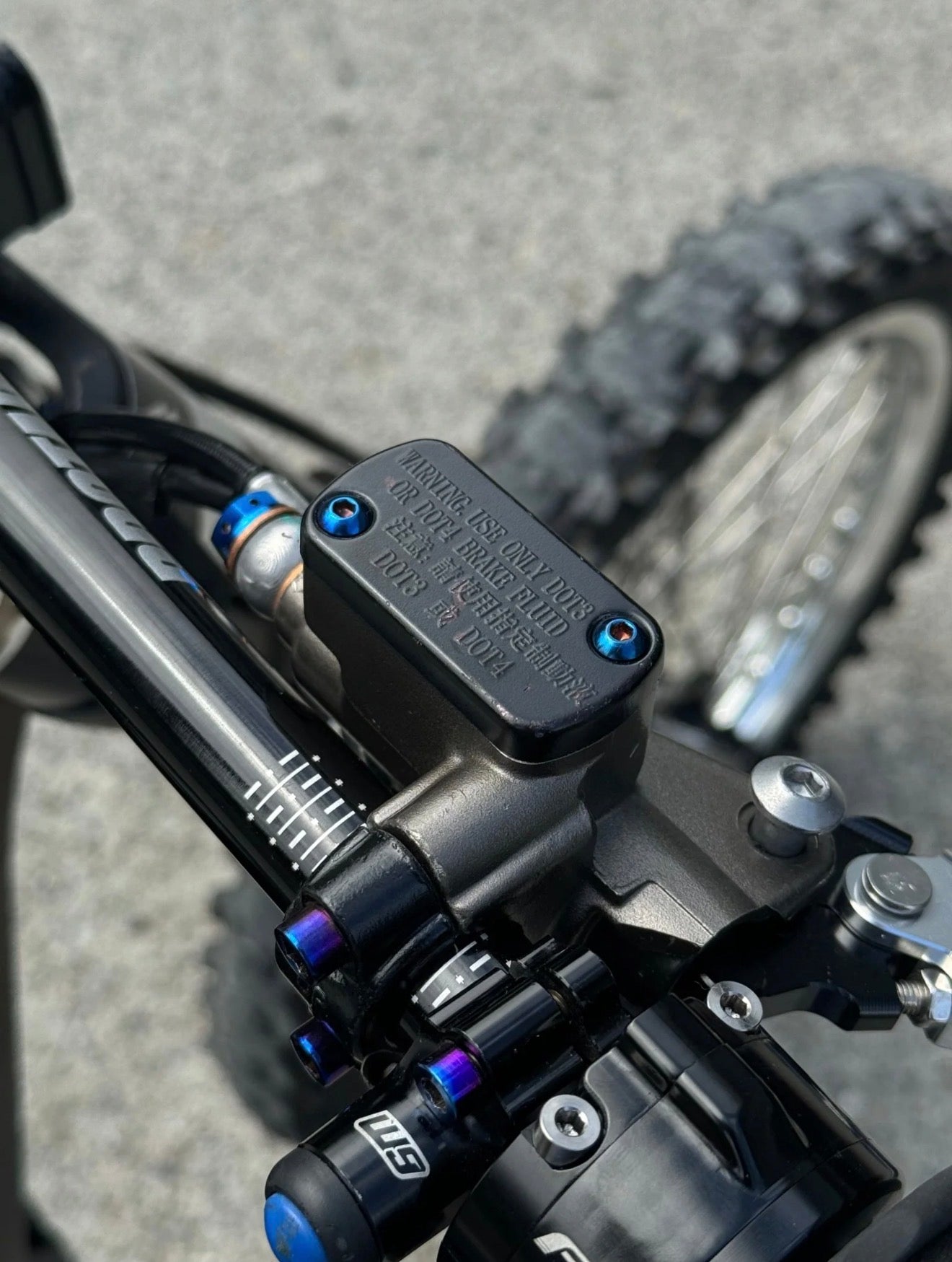 Ultra bee brake resivour titanium bolts (Set of 2)